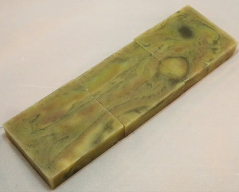 Marbled green and yellow soap bar with wood grain technique for Lisas Natural soap challenge