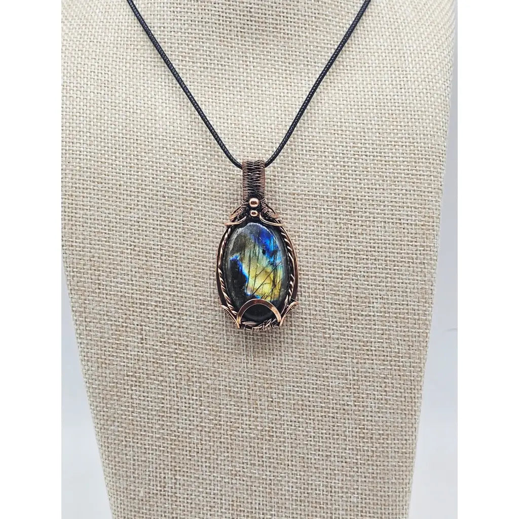 Woven Copper Labradorite Pendant - pendant