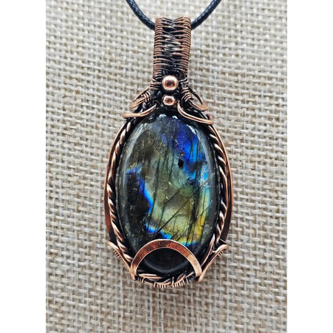Woven Copper Labradorite Pendant
